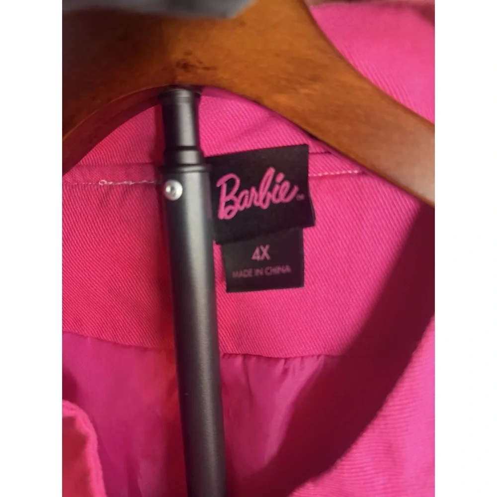 BOXLUNCH Mattel BARBIE EXCLUSIVE EMBROIRDERED CHECKERED RACING JACKET Adult 4Xl